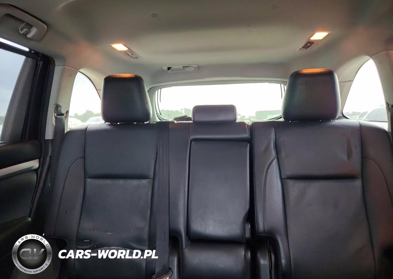 2019 Toyota Highlander Xle VIN:5TDKZRFH2KS318315 - 10