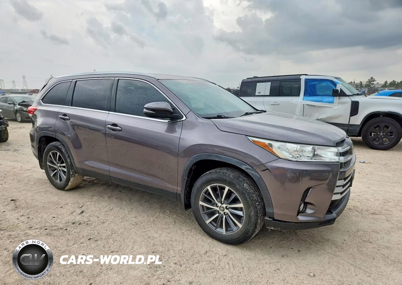 2019 Toyota Highlander Xle VIN:5TDKZRFH2KS318315 - 4
