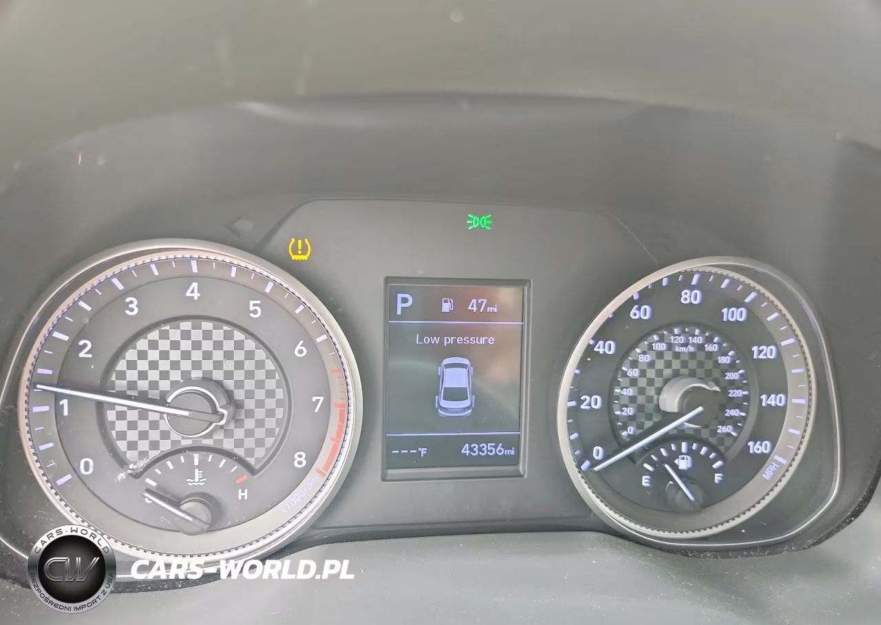 2020 Hyundai Elantra Sel VIN:5NPD84LF8LH525820 - 9