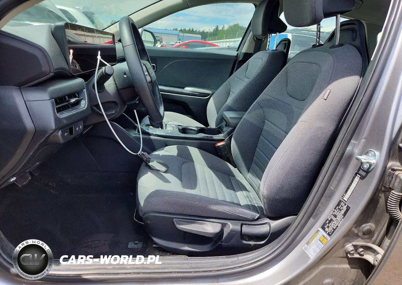 2025 Kia K4 VIN:3KPFU4DE5SE017673 - 7
