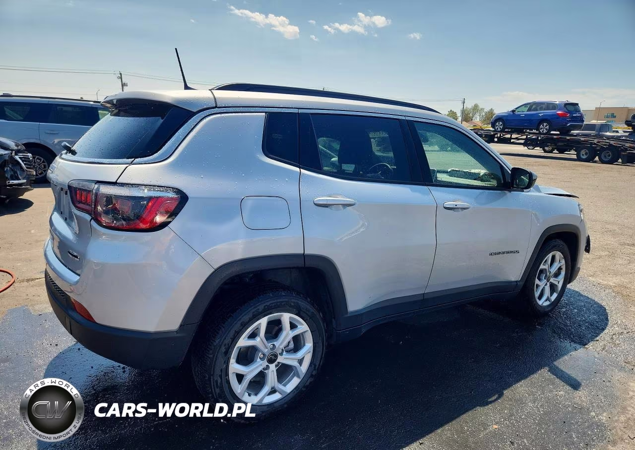 2025 Jeep Compass Latitude VIN:3C4NJDBN7ST620398 - 3