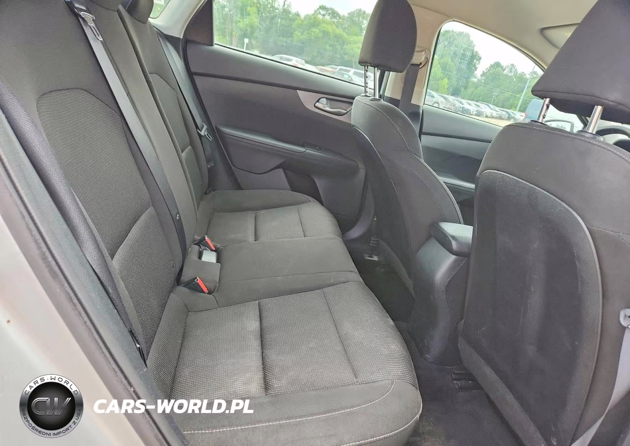 2021 Kia Forte Lxs VIN:3KPF24AD8ME331967 - 10