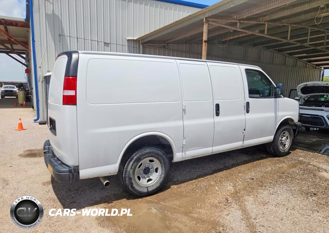 2022 Chevrolet Express G2500 VIN:1GCWGAFP3N1138617 - 3