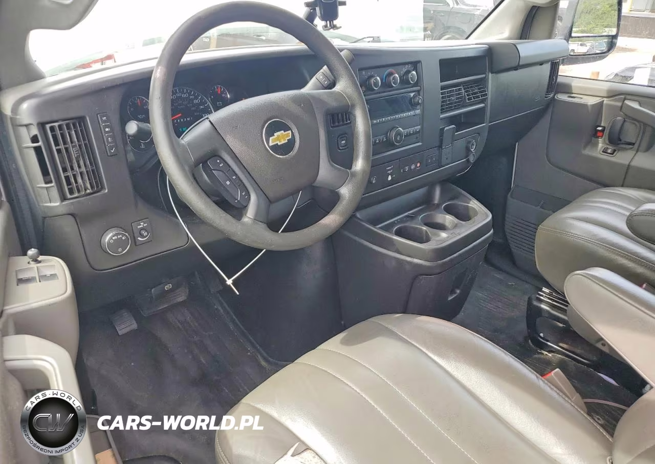 2022 Chevrolet Express G2500 VIN:1GCWGAFP3N1138617 - 8