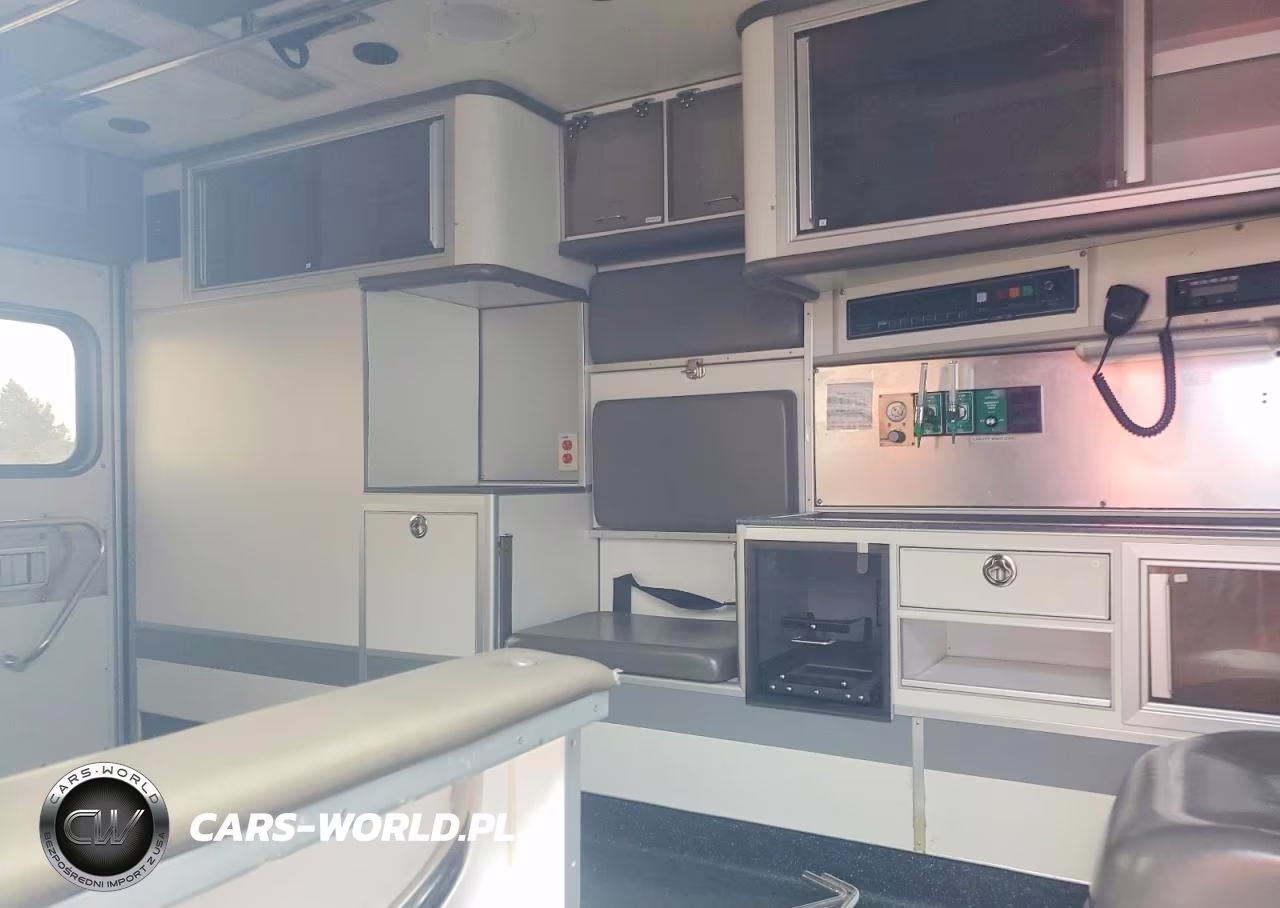 2005 Ford Econoline - Ambulance VIN:1FDXE45P95HA78035 - 10