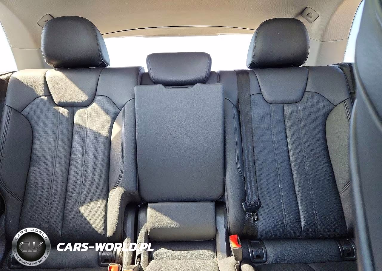 2018 Audi Q5 Premium Plus VIN:WA1BNAFY3J2214610 - 10