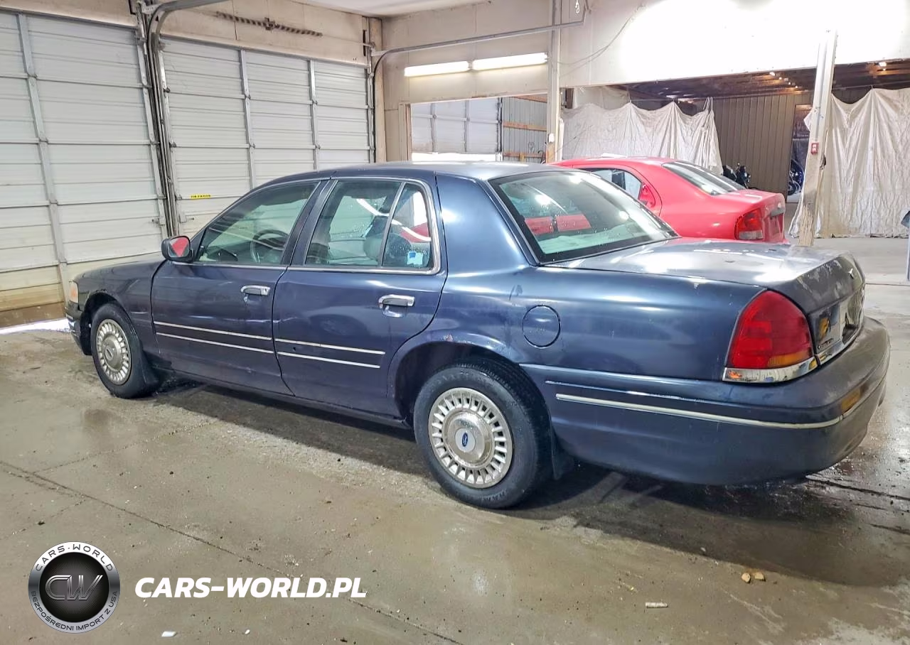 2001 Ford Crown Victoria Police Interceptor VIN:2FAFP71W81X202109 - 2
