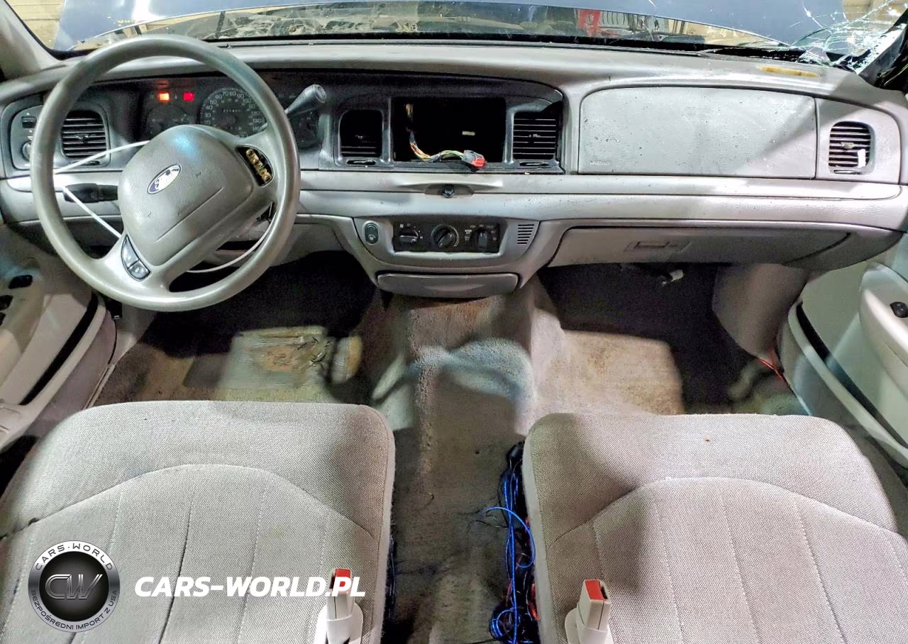 2001 Ford Crown Victoria Police Interceptor VIN:2FAFP71W81X202109 - 8