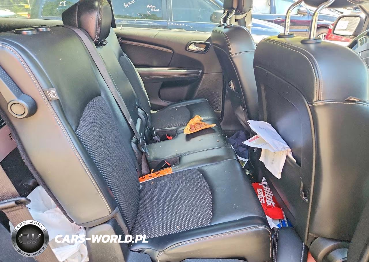 2019 Dodge Journey Crossroad VIN:3C4PDCGG8KT716707 - 11
