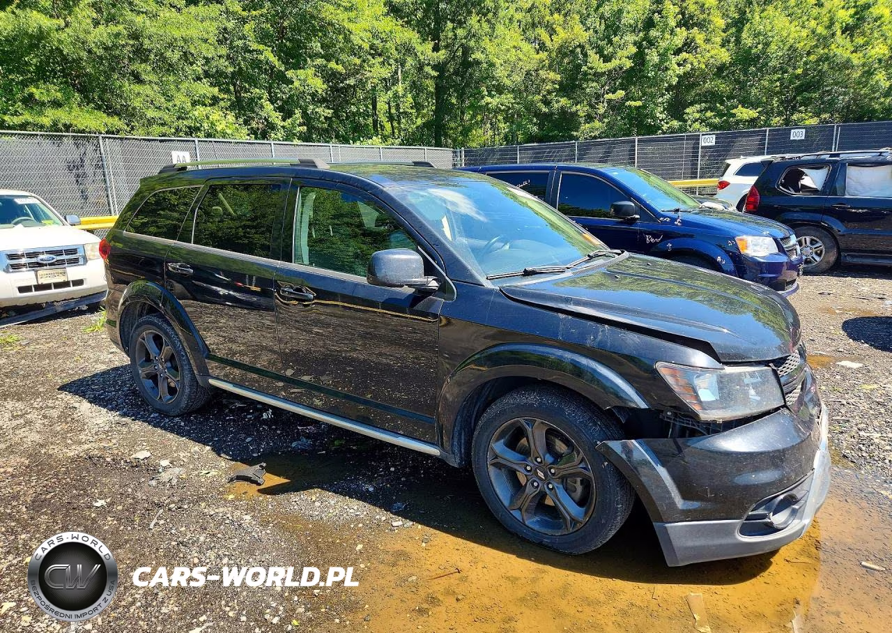 2019 Dodge Journey Crossroad VIN:3C4PDCGG8KT716707 - 4