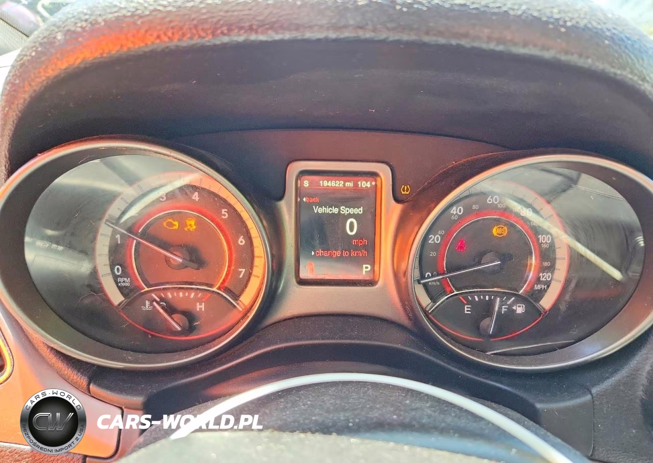2019 Dodge Journey Crossroad VIN:3C4PDCGG8KT716707 - 9
