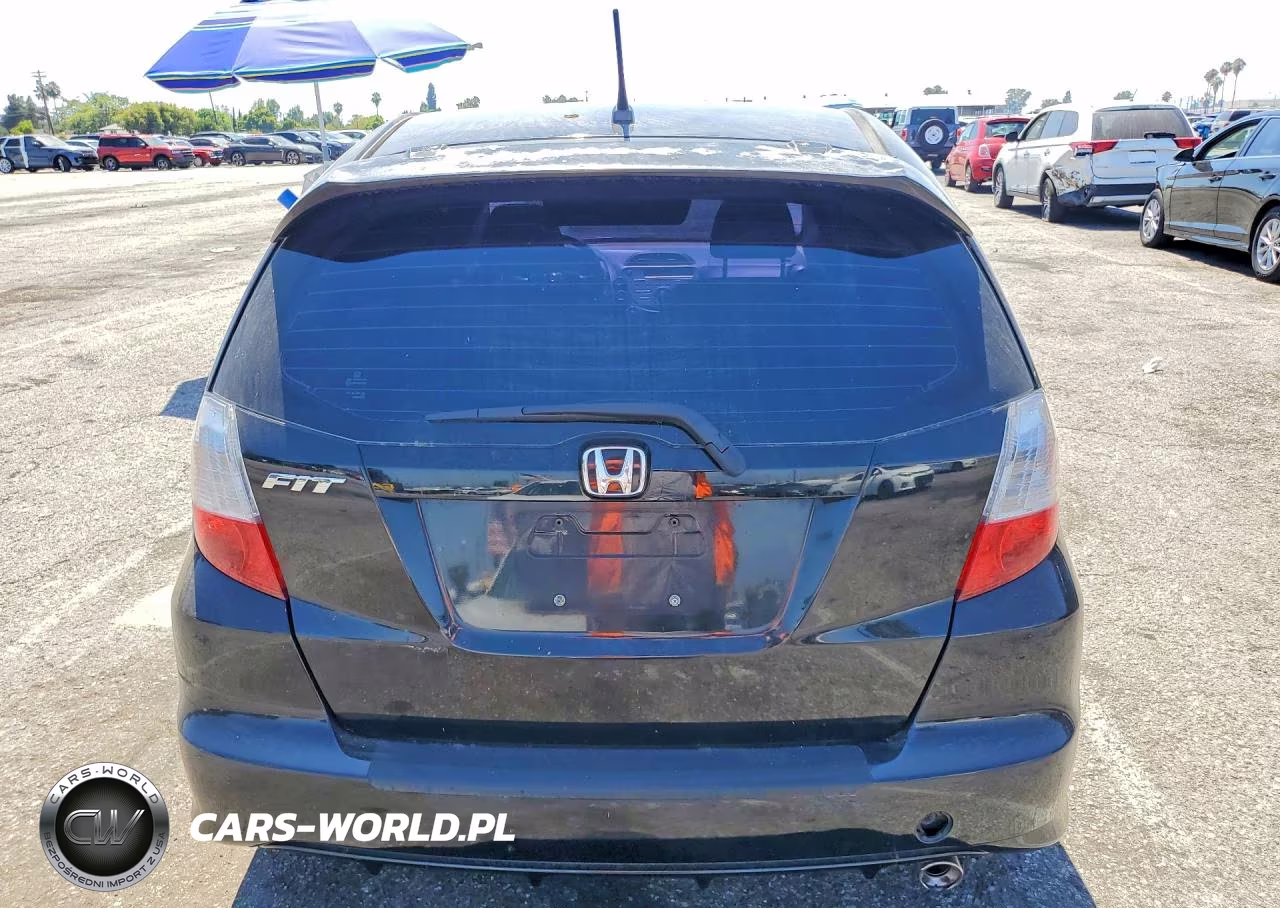 2011 Honda Fit Sport VIN:JHMGE8H53BC004574 - 6