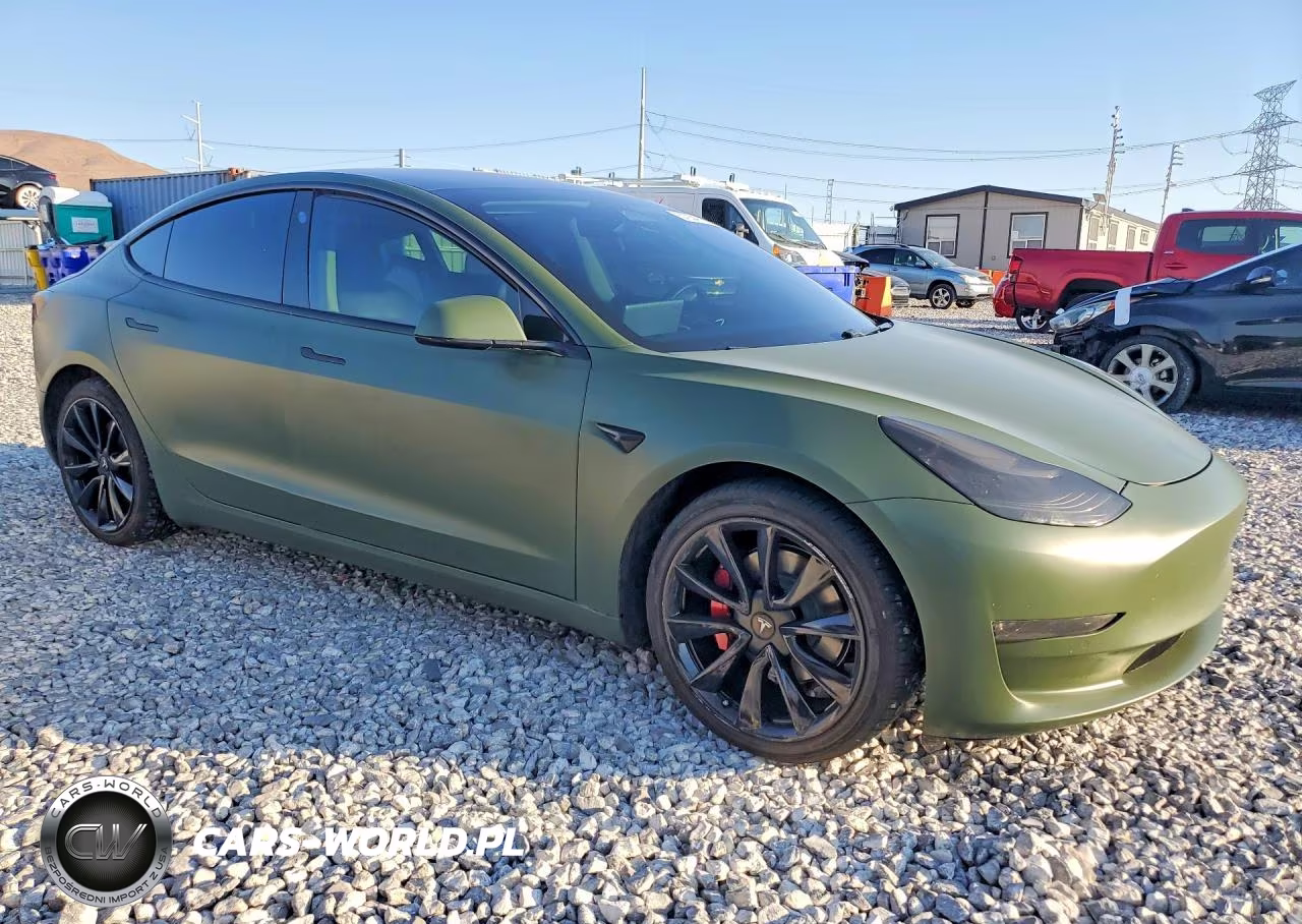 2020 Tesla Model 3 VIN:5YJ3E1EB7LF638525 - 4