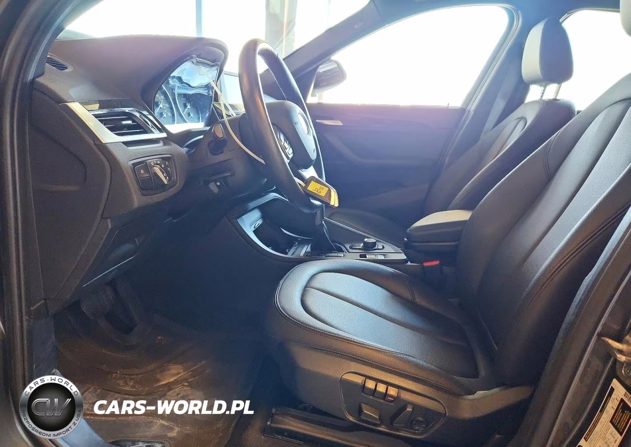 2018 BMW X1 VIN:WBXHT3C37J5F91908 - 7
