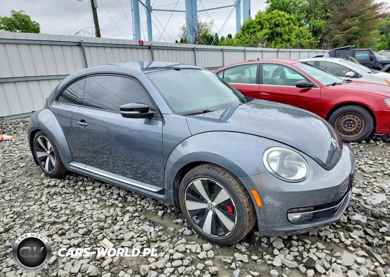 2012 Volkswagen Beetle Turbo VIN:3VWVA7AT7CM640046 - 4