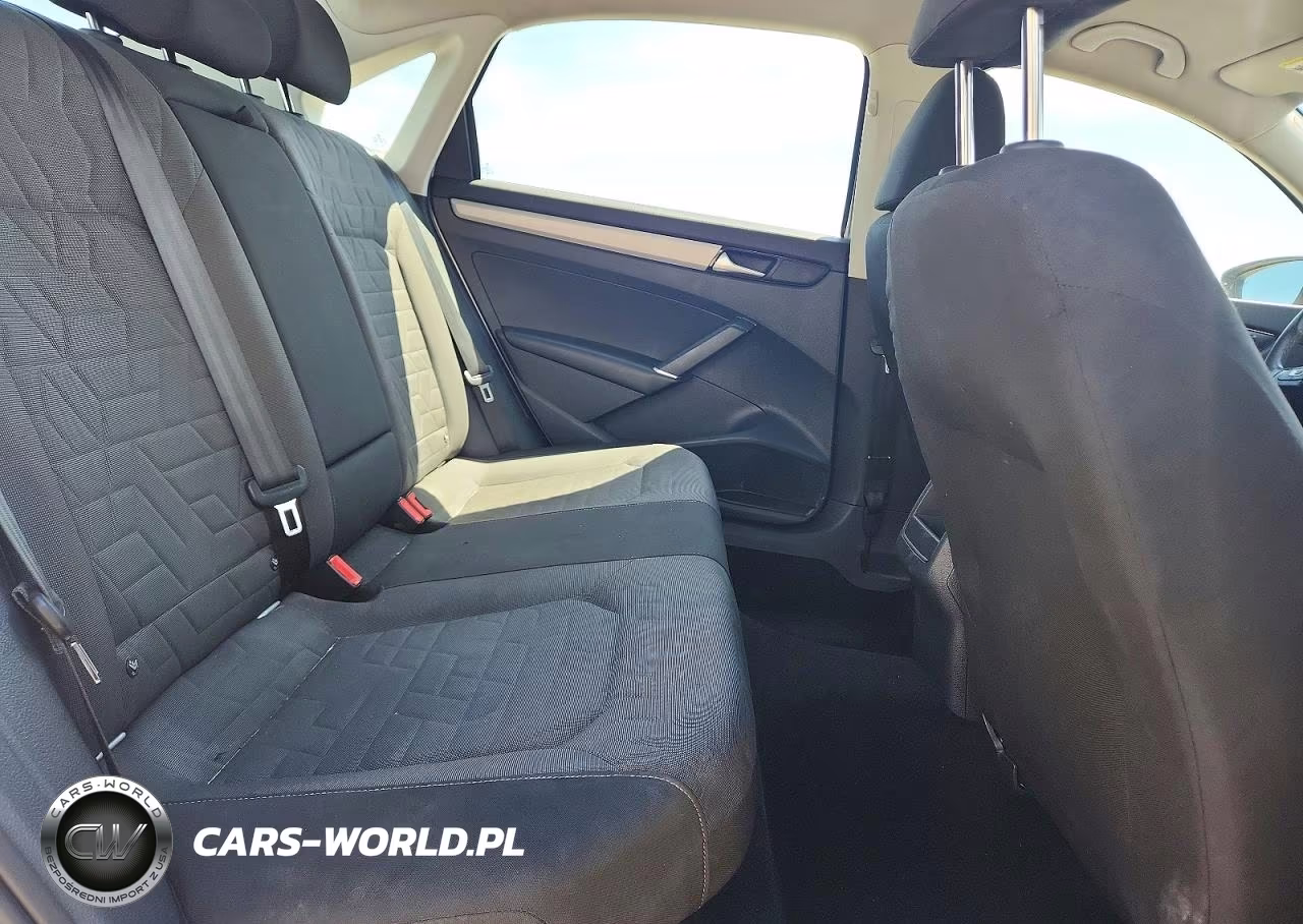 2021 Volkswagen Passat S VIN:1VWAA7A37MC012893 - 10