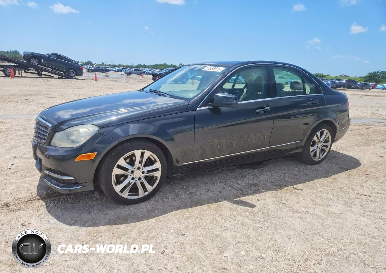 2013 Mercedes-Benz C 300 4Matic – zdjęcie 1 z 12