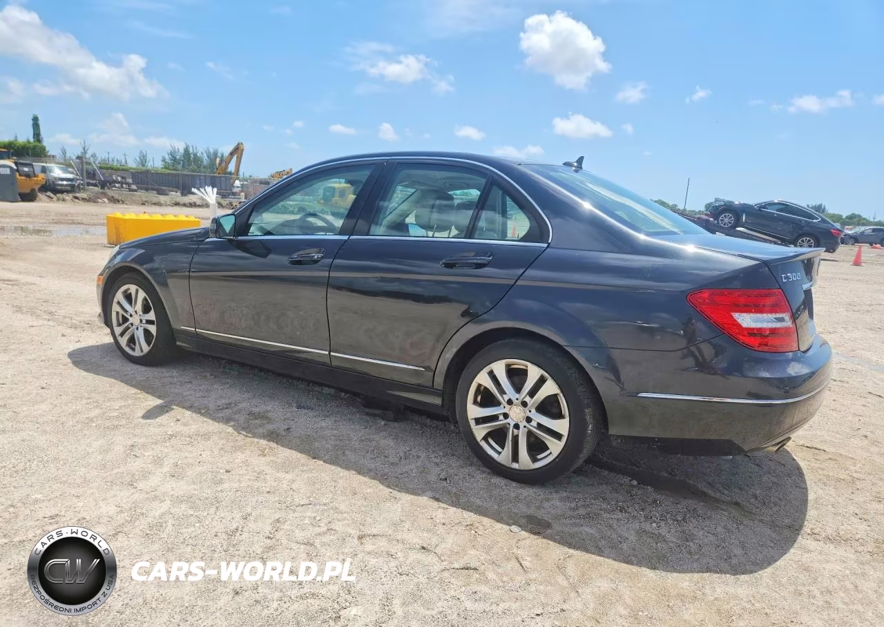 2013 Mercedes-Benz C 300 4Matic VIN:WDDGF8AB2DR263285 - 2