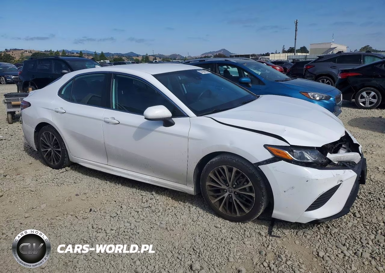 2019 Toyota Camry Se VIN:4T1B11HK2KU832142 - 4