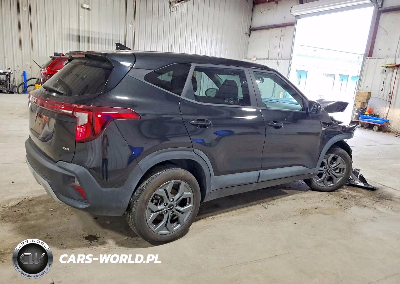 2025 Kia Seltos Lx VIN:KNDEPCAA8S7807323 - 3