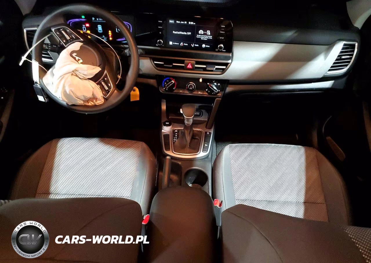 2025 Kia Seltos Lx VIN:KNDEPCAA8S7807323 - 8
