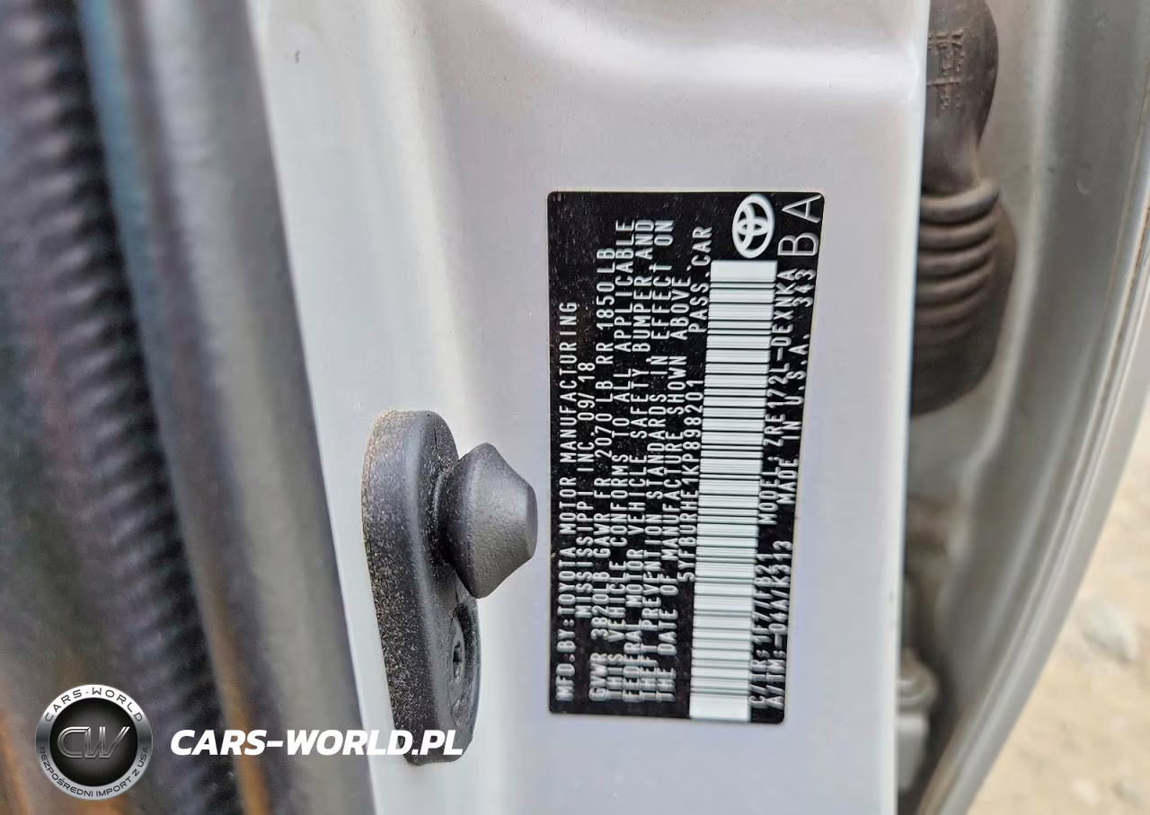 2019 Toyota Corolla Le VIN:5YFBURHE1KP898201 - 12