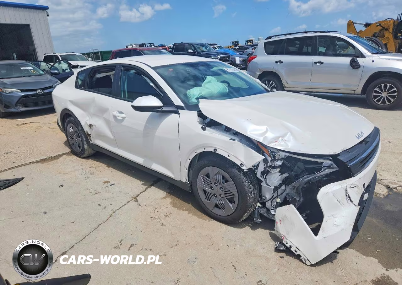 2025 Kia K4 Lx VIN:3KPFT4DE0SE238536 - 4