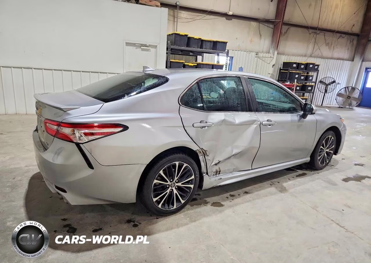 2020 Toyota Camry Se VIN:4T1G11AK7LU906785 - 3