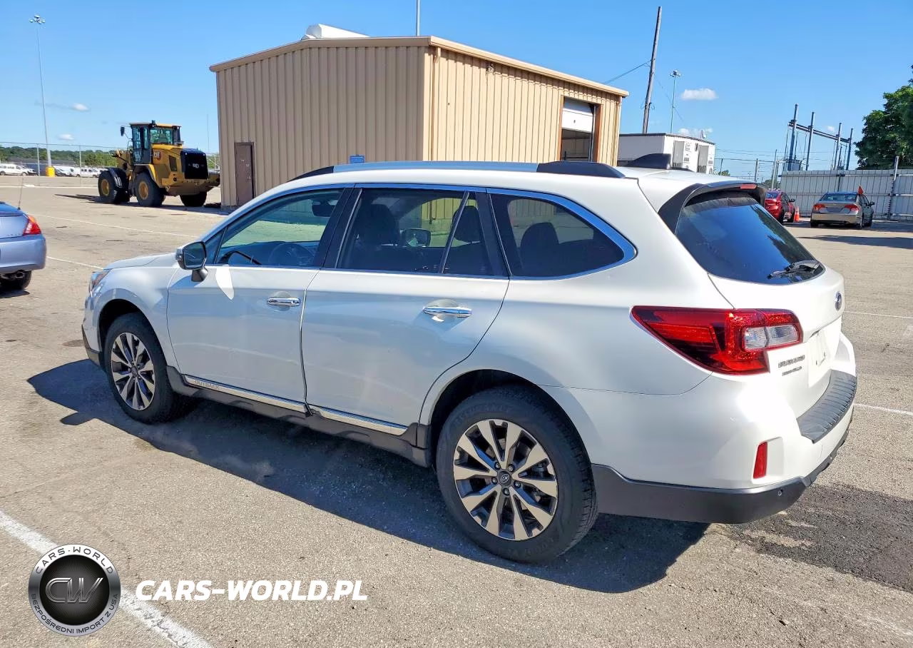 2017 Subaru Outback Touring VIN:4S4BSATC2H3306900 - 2
