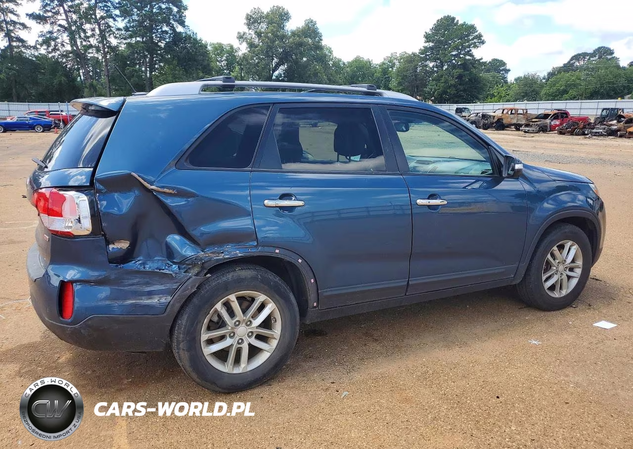 2014 Kia Sorento Lx VIN:5XYKT3A6XEG444458 - 3