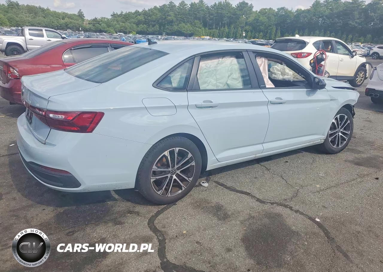 2025 Volkswagen Jetta Sport VIN:3VWBX7BU0SM032358 - 3