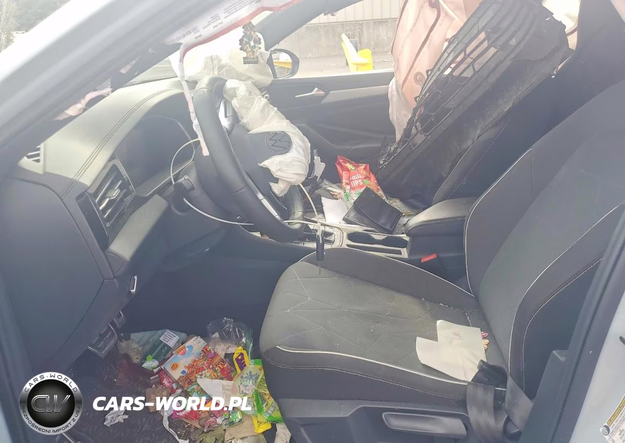 2025 Volkswagen Jetta Sport VIN:3VWBX7BU0SM032358 - 7