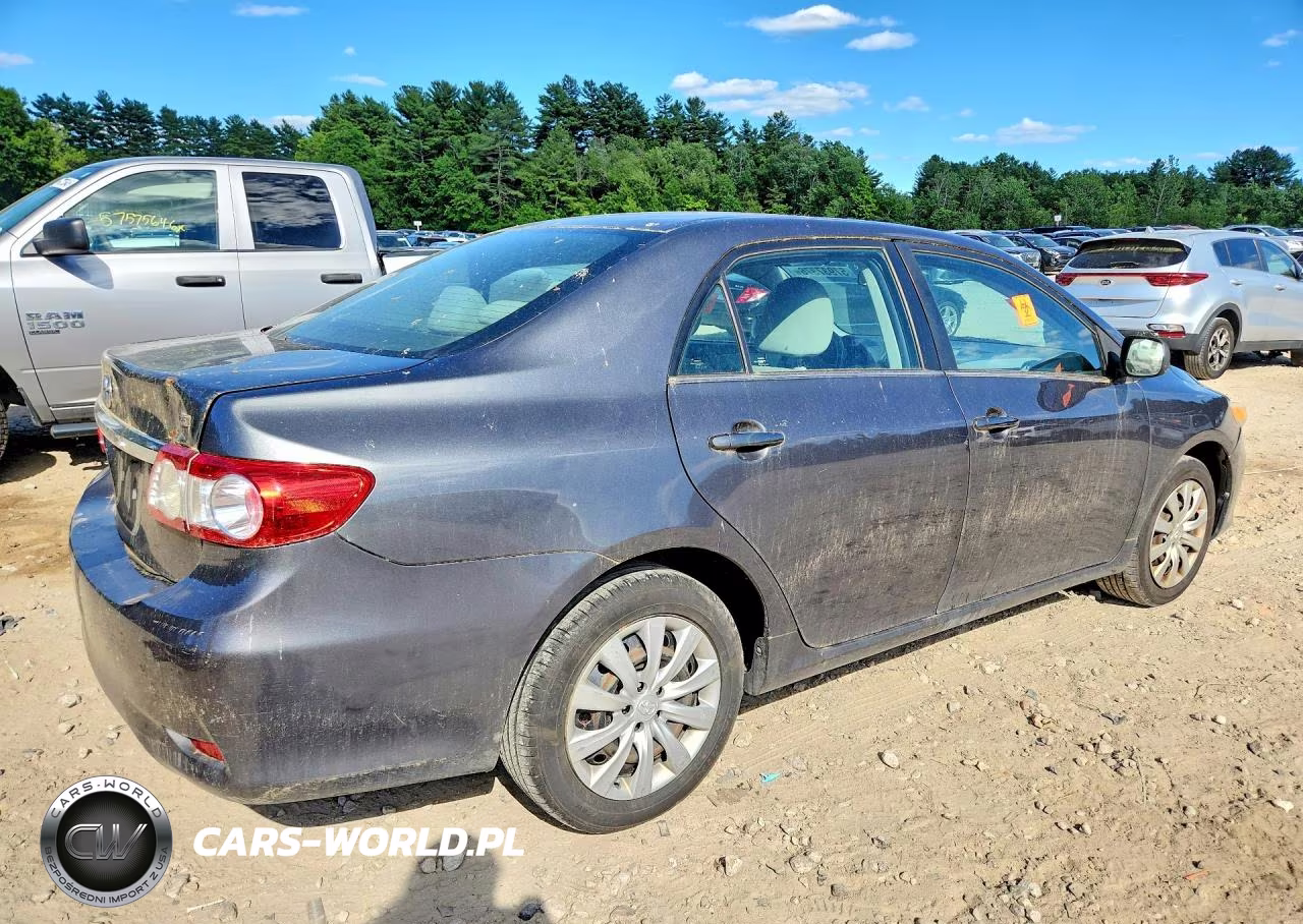2013 Toyota Corolla Le VIN:2T1BU4EE8DC988505 - 3