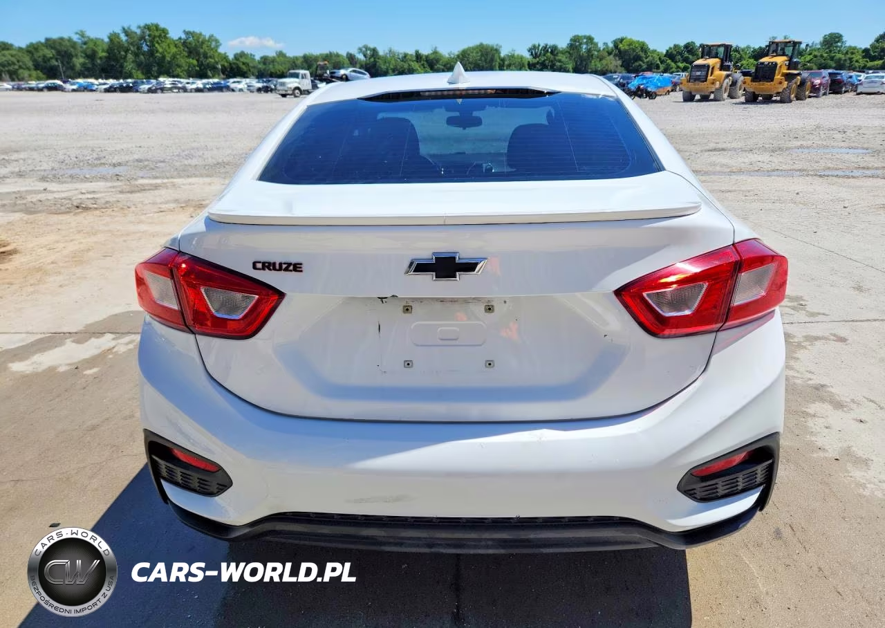 2018 Chevrolet Cruze Lt VIN:1G1BE5SM7J7123447 - 6