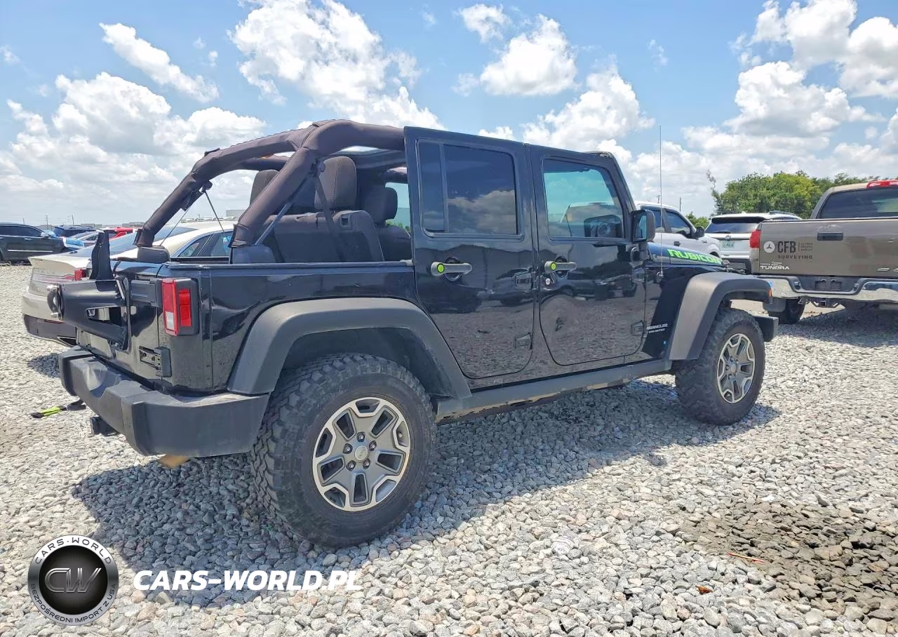 2016 Jeep Wrangler Unlimited Rubicon VIN:1C4BJWFG8GL102961 - 3