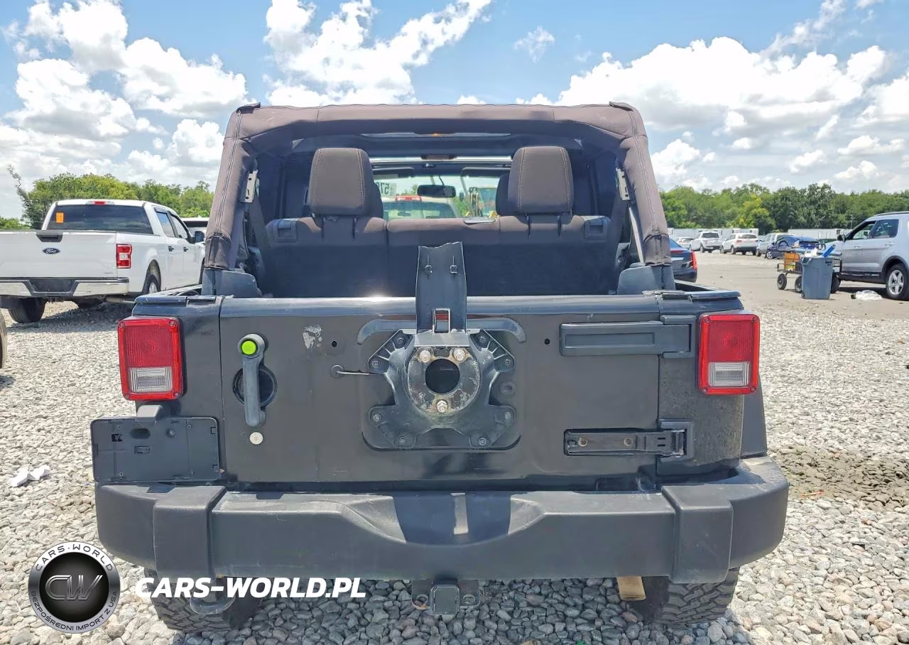 2016 Jeep Wrangler Unlimited Rubicon VIN:1C4BJWFG8GL102961 - 6