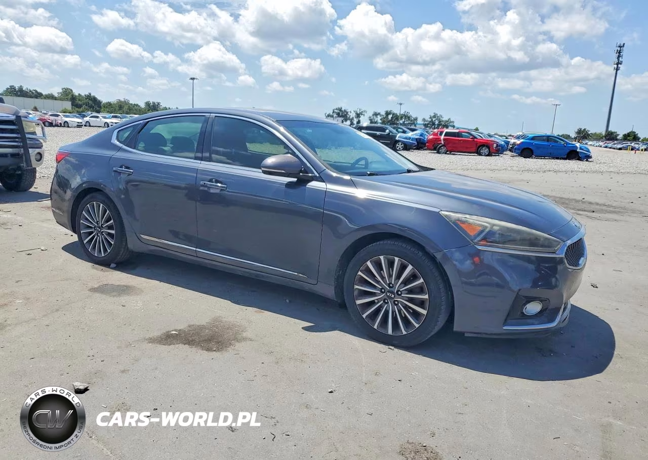 2017 Kia Cadenza Premium VIN:KNALB4J13H5042891 - 4