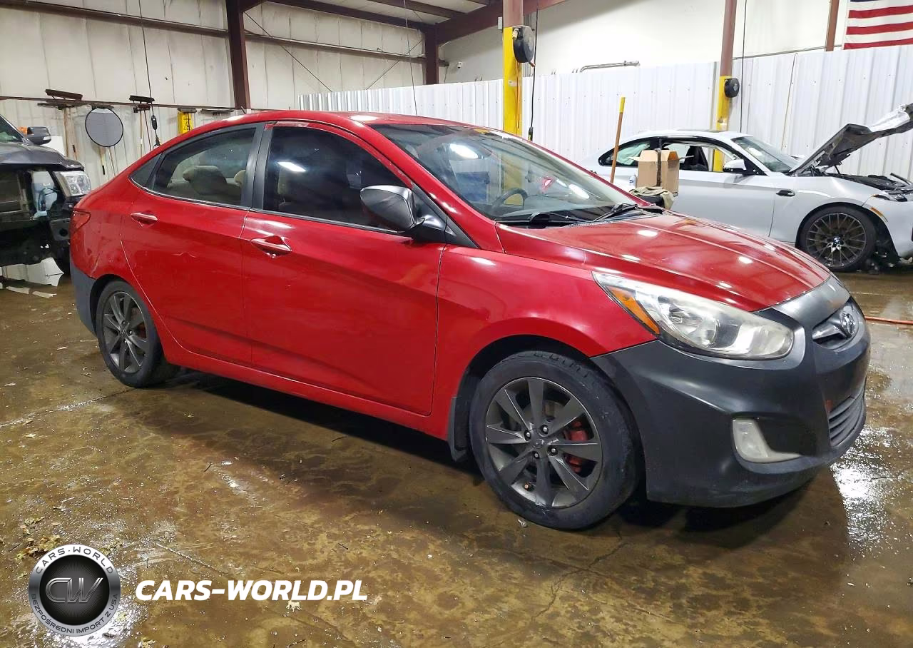 2013 Hyundai Accent Gls VIN:KMHCU4AE5DU436582 - 4