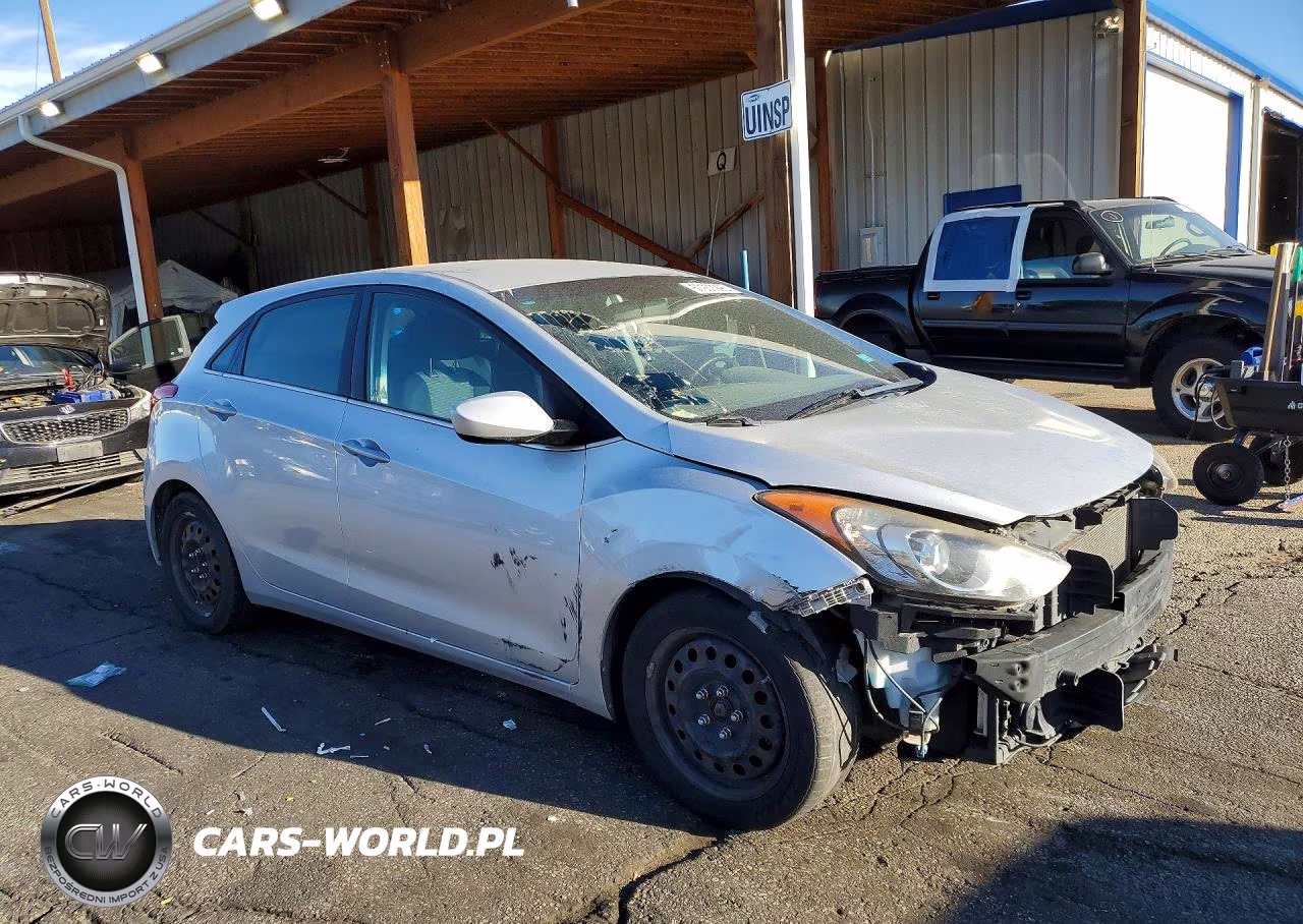 2016 Hyundai Elantra Gt Base VIN:KMHD35LH4GU252775 - 4