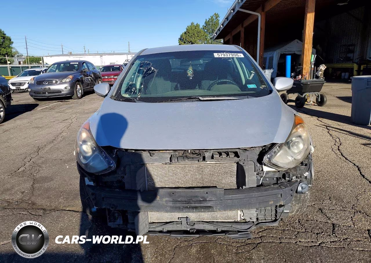 2016 Hyundai Elantra Gt Base VIN:KMHD35LH4GU252775 - 5