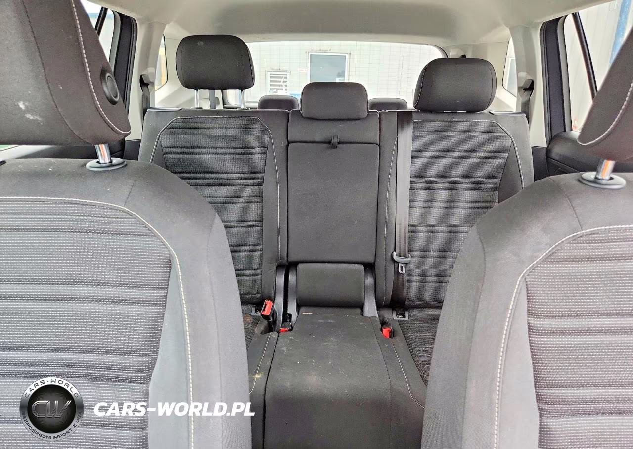 2023 Volkswagen Tiguan S VIN:3VVRB7AX9PM035084 - 10