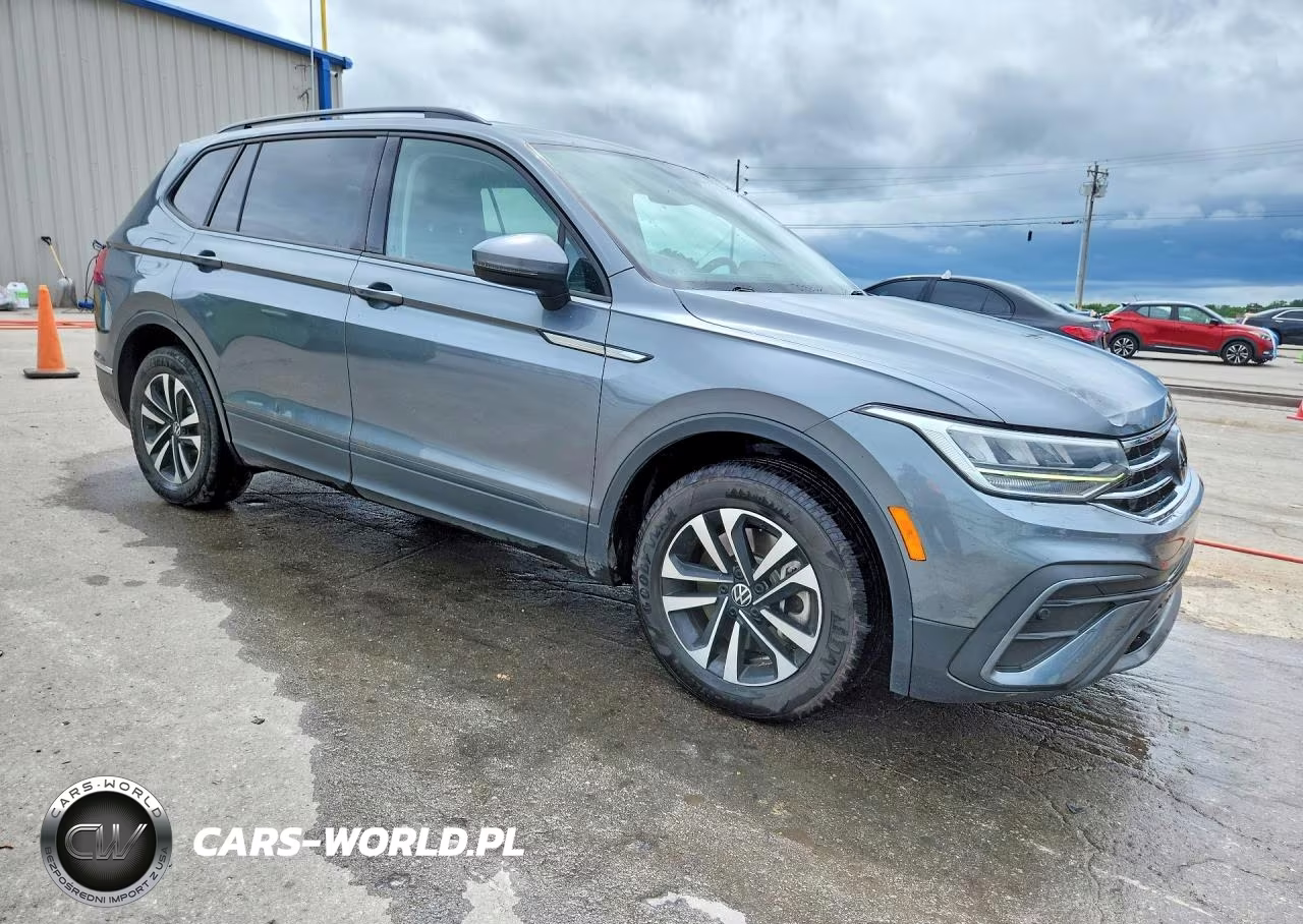 2023 Volkswagen Tiguan S VIN:3VVRB7AX9PM035084 - 4