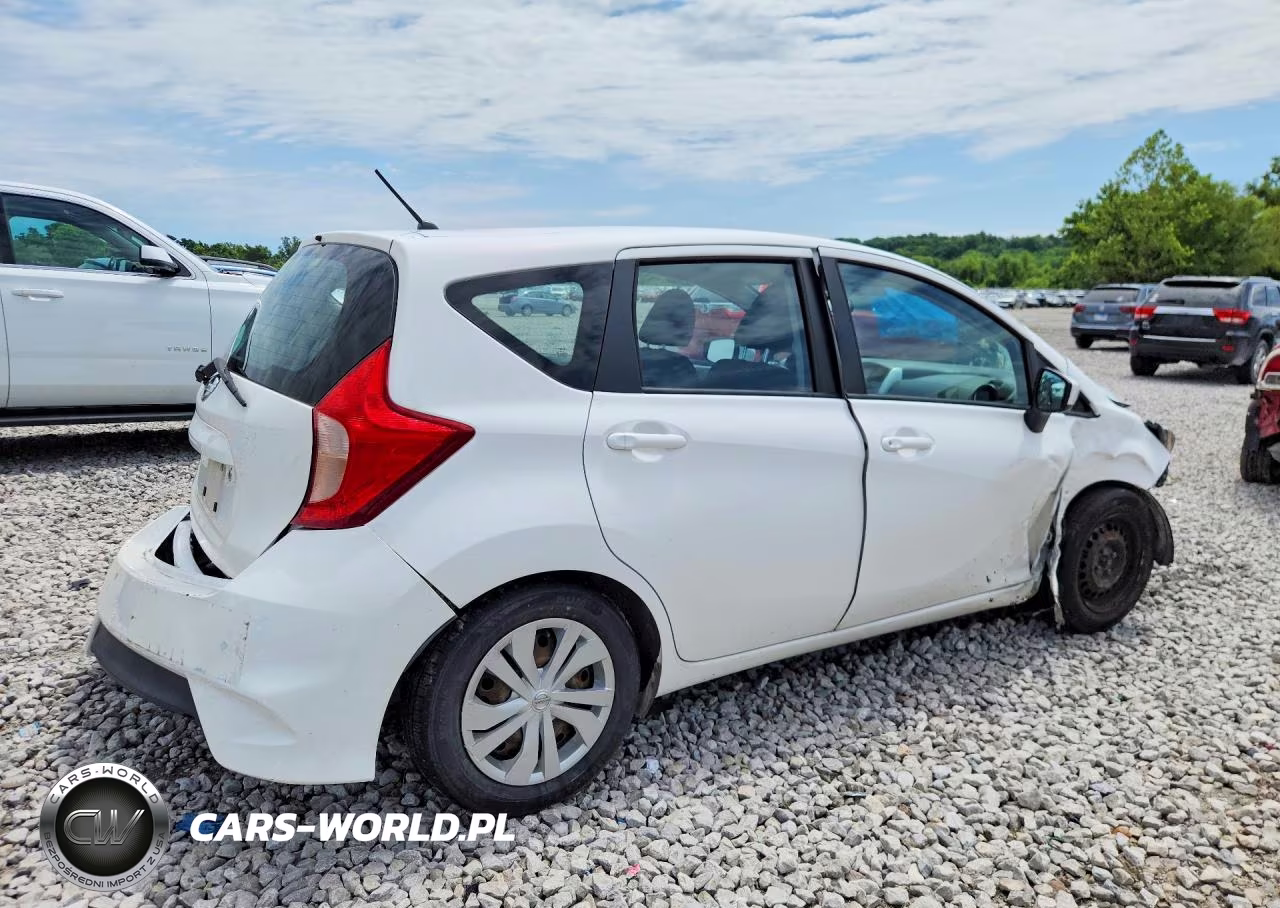 2017 Nissan Versa Note S Plus VIN:3N1CE2CP9HL372280 - 3