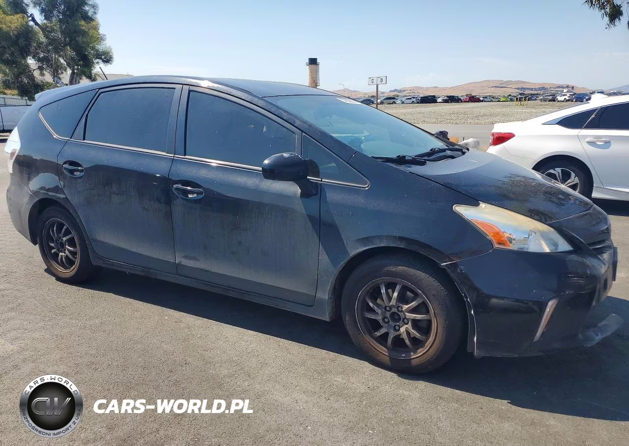 2014 Toyota Prius V Three VIN:JTDZN3EU1EJ010348 - 4