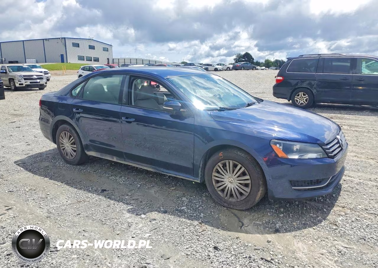 2014 Volkswagen Passat S VIN:1VWAS7A38EC031256 - 4