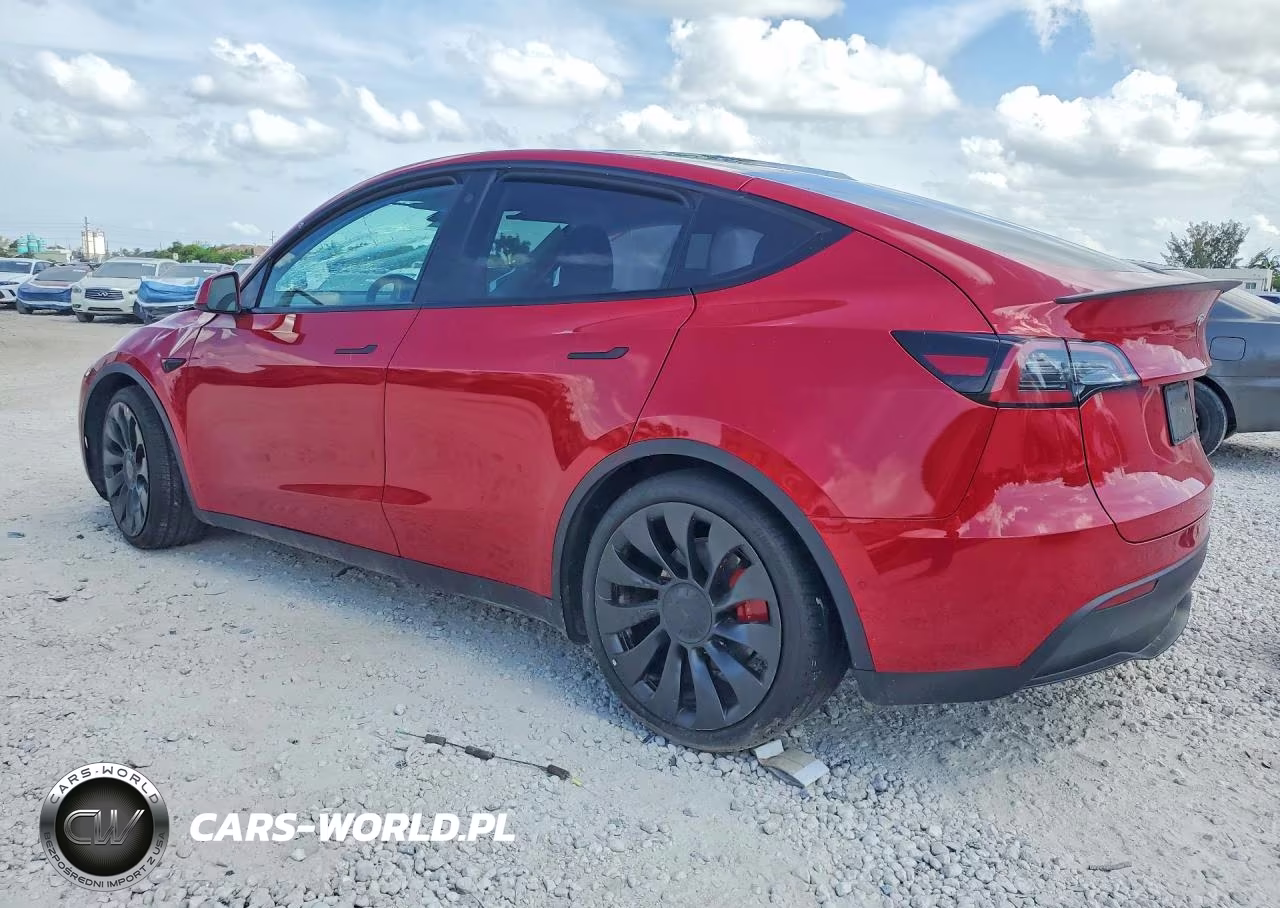 2023 Tesla Model Y VIN:7SAYGDEF6PF585930 - 2