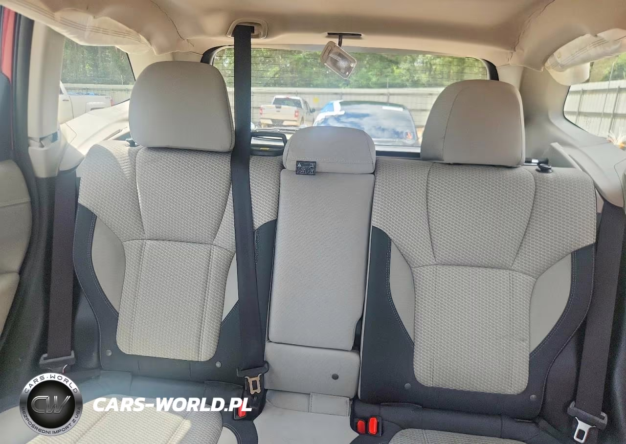 2019 Subaru Forester Premium VIN:JF2SKAGC2KH561766 - 10