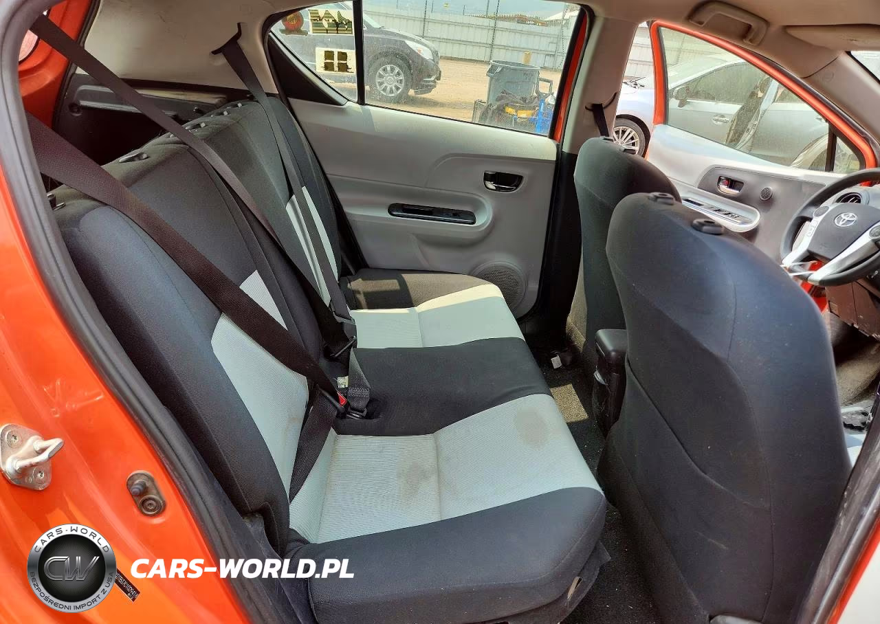2012 Toyota Prius C Two VIN:JTDKDTB37C1029418 - 10