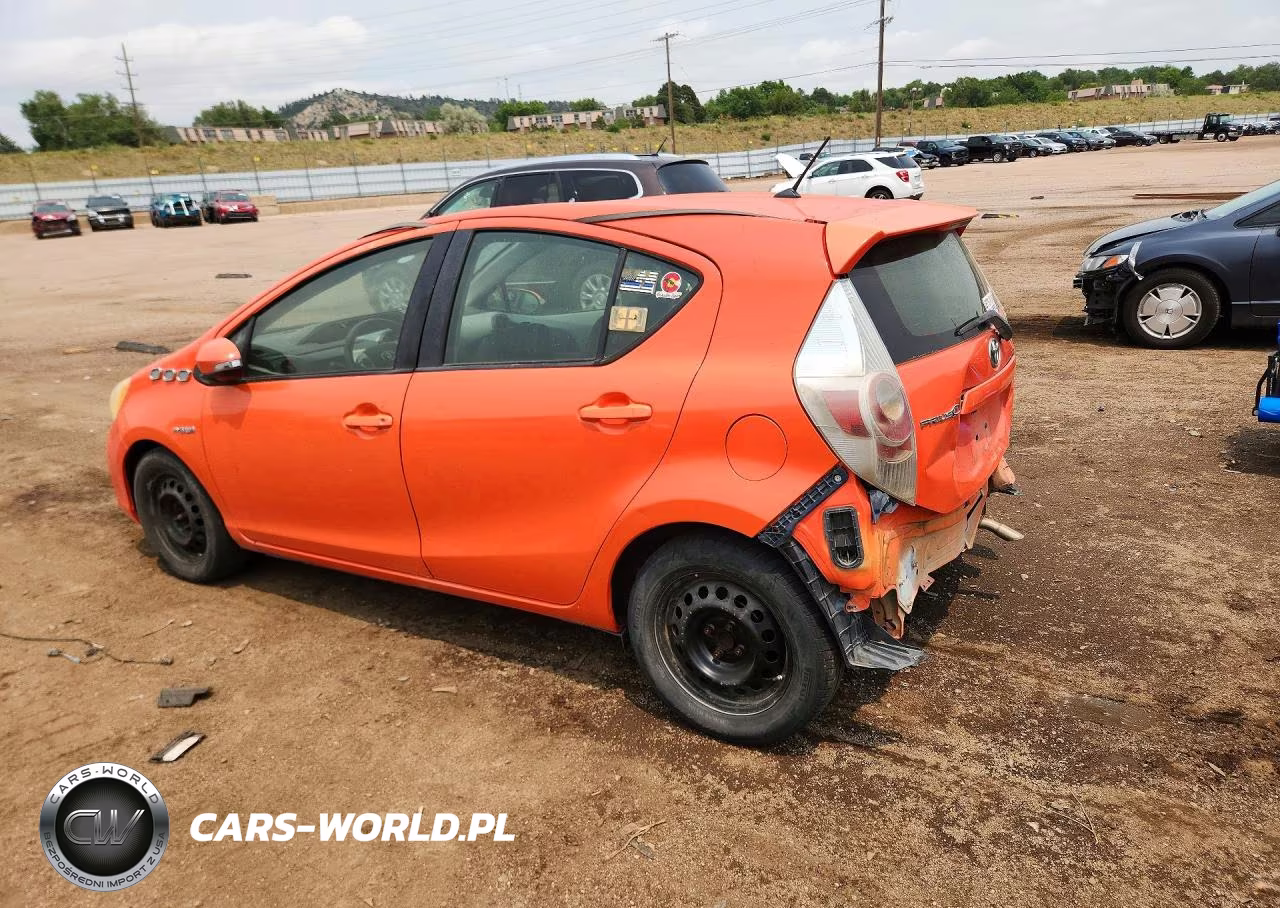 2012 Toyota Prius C Two VIN:JTDKDTB37C1029418 - 2