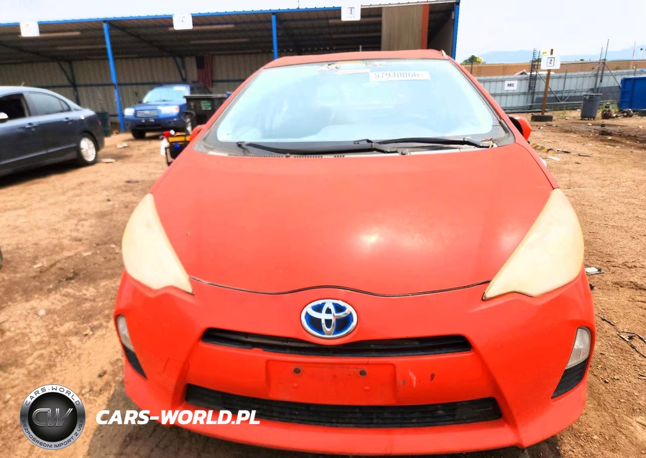 2012 Toyota Prius C Two VIN:JTDKDTB37C1029418 - 5